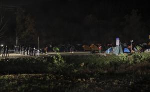 Foto: AA /  Migranti na otvorenom na GP Maljevac